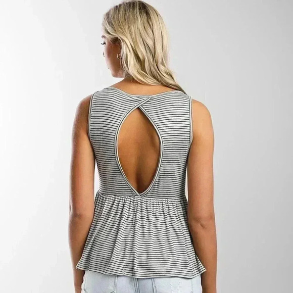 NWOT Buckle Peplum Babydoll - Gray & Black Chevron Stripes - One Urban Day - Picture 4 of 12